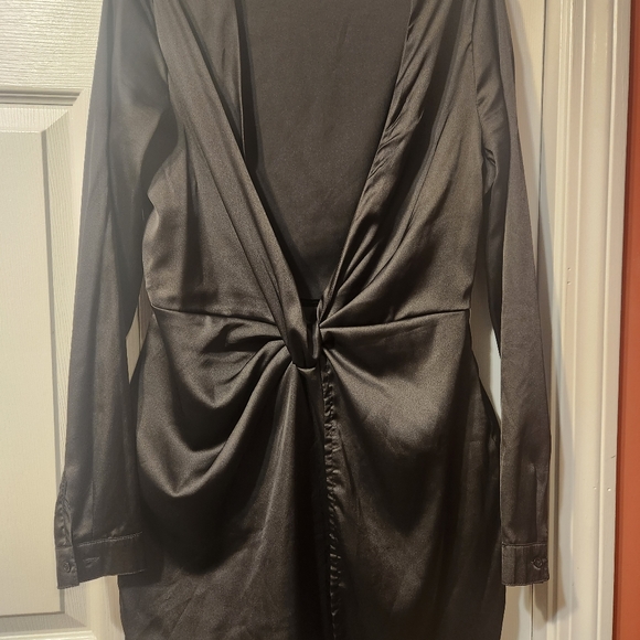 Fashion Nova Knot font mini dress - Picture 10 of 12